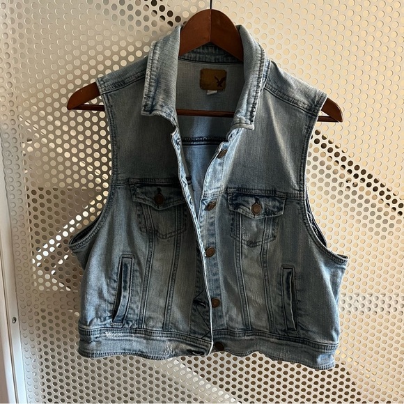 American Eagle Outfitters Denim Vest Size Medium GUC - Picture 1 of 8
